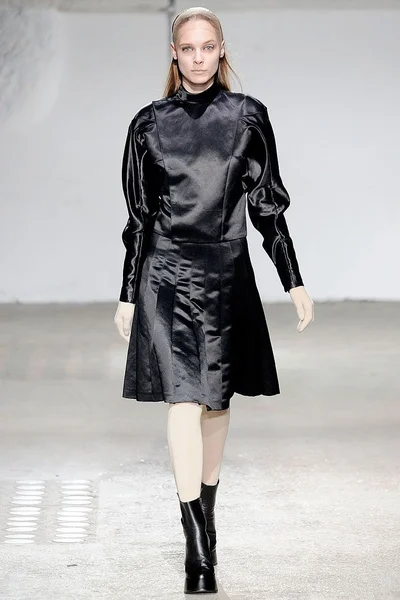 Look 9